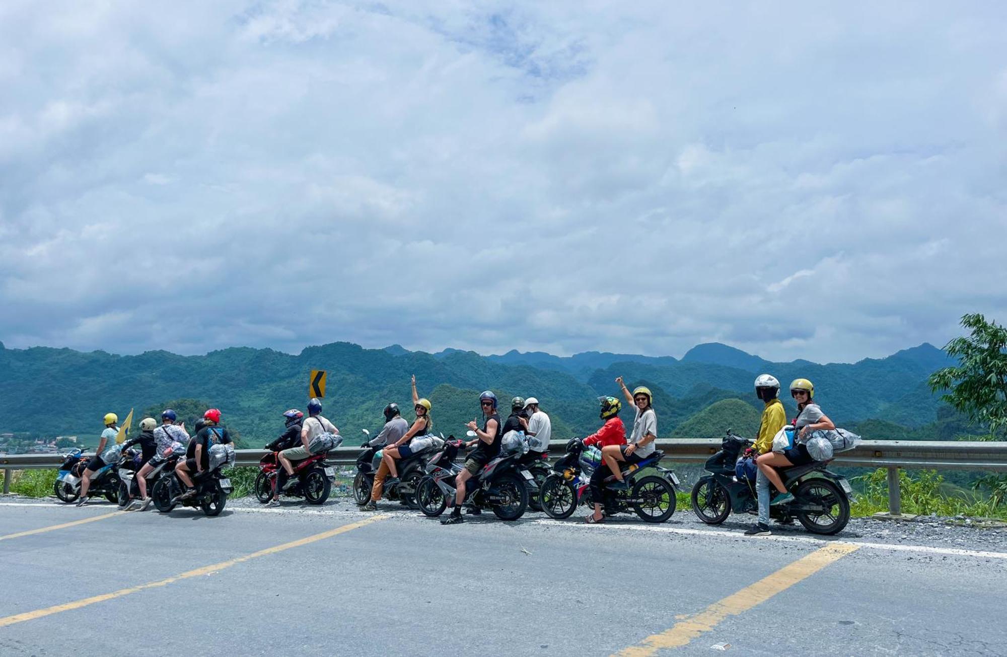 Hagianggo Hostel-Motorbikes Rental And Tour 하 기앙 외부 사진